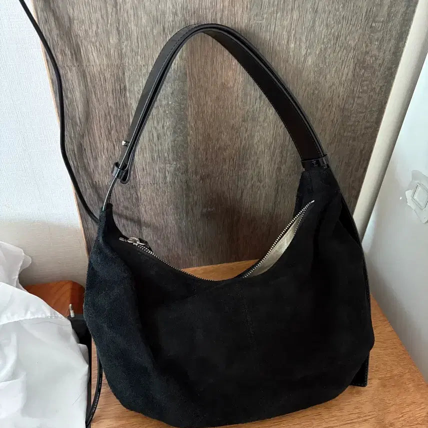 [BUNJANG] Nothing Written Suede Hobo Bag Black / 낫띵리튼 스웨이드 호보백