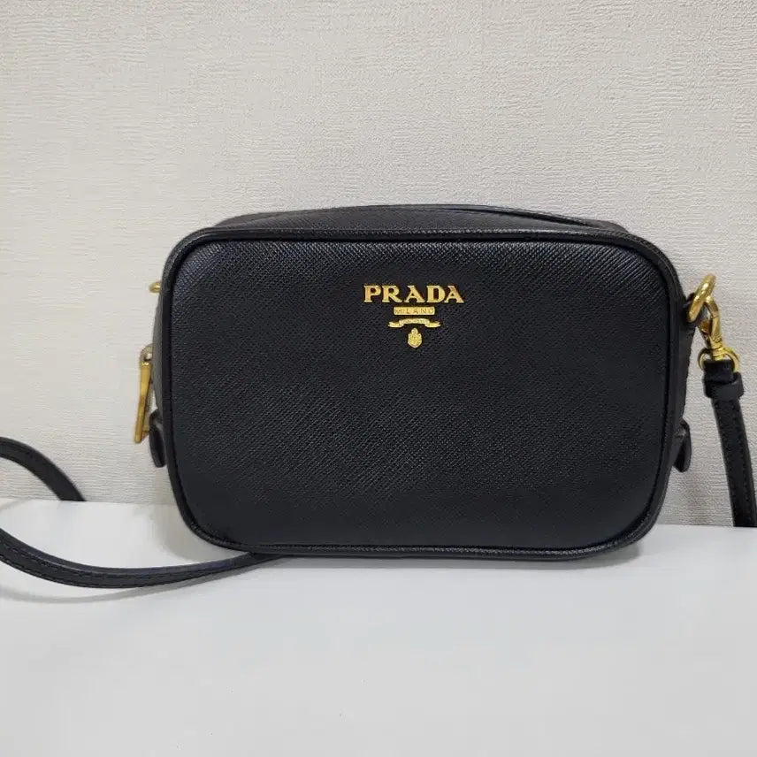 [BUNJANG] Prada Saffiano Leather Camera Bag / 프라다 카메라백 (공홈230만원)
