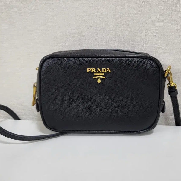 [BUNJANG] Prada Saffiano Leather Camera Bag / 프라다 카메라백 (공홈230만원)