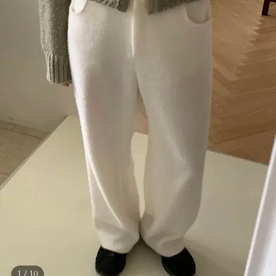 [BUNJANG] White Winter Pants / Snug winter pants