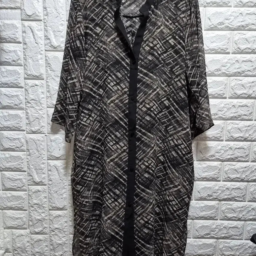 [BUNJANG] Printed Long Blouse / 프린팅 롱 블라우스