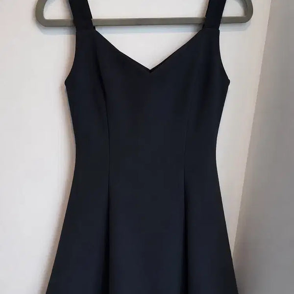 [BUNJANG] Black Sleeveless V-Neck Midi Dress / 블랙 민소매 브이넥 원피스