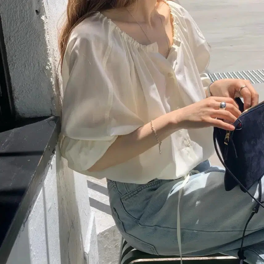 [BUNJANG] OUNCE More String Blouse (Cream) / OUNCE 온스 모어 스트링 블라우스 (크림)