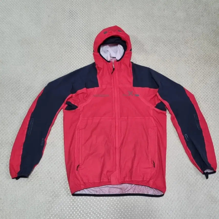 [BUNJANG] Montura Lightweight Windbreaker Jacket (M) / (M) 몬츄라 경량 바람막이 자켓