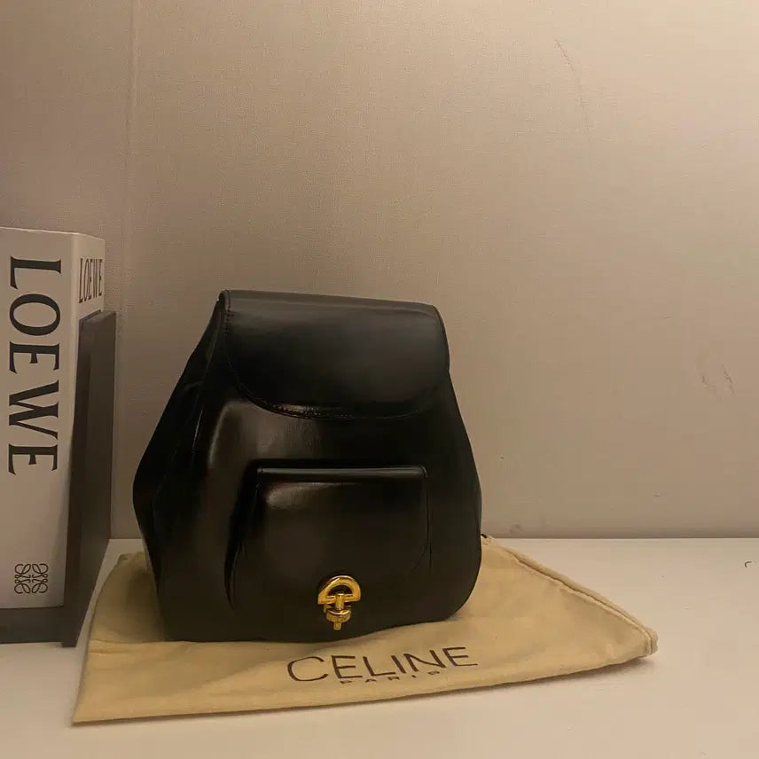 [BUNJANG] Celine Black Patent Leather Half Beat Backpack / CELINE / 빈티지 셀린느 블랙 페이던트 하프 비트 백팩