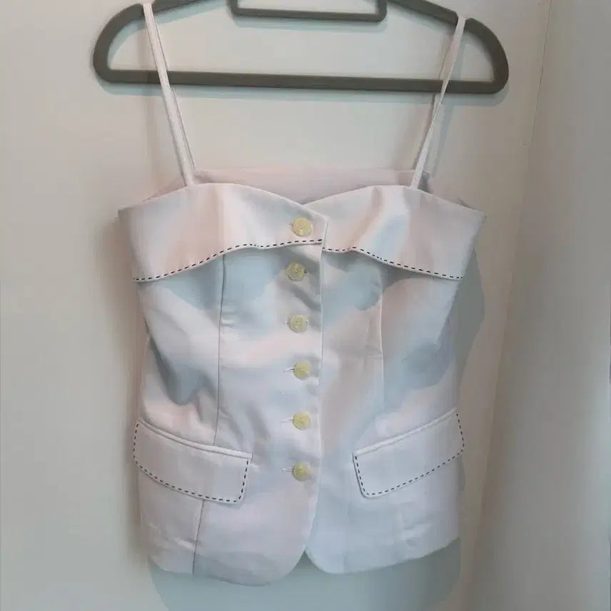[BUNJANG] White Sleeveless Jacket / 헬더 화이트 민소매 자켓