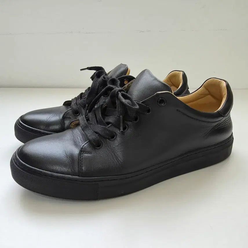 [BUNJANG] Genuio Black Leather Sneakers / [255]제누이오 블랙 가죽 스니커즈 (이태리)