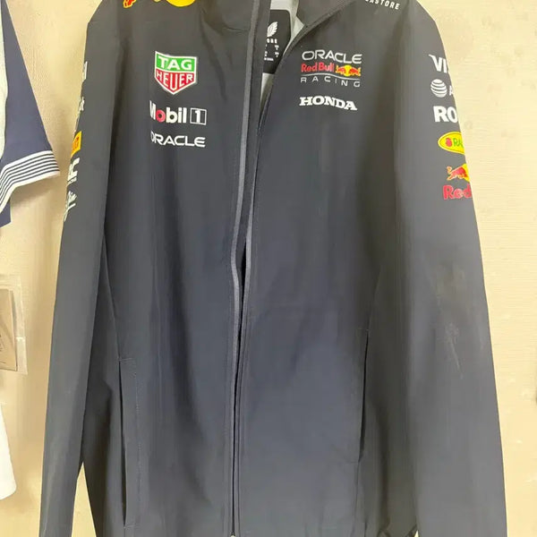 [BUNJANG] Oracle Red Bull Racing 2025 Rain Jacket / [해외 S] F1 2025 오라클 레드불 레이싱 레인 자켓