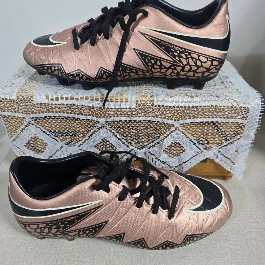 [BUNJANG] Nike Hypervenom Football Boots Pink 260mm / 나이키 하이퍼베놈 축구화 핑크 260mm