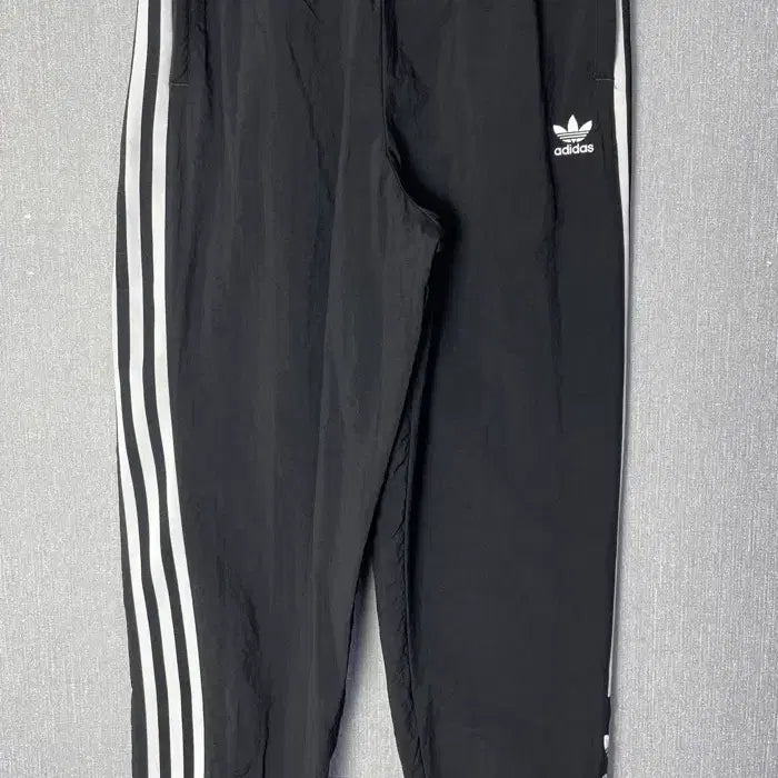 [BUNJANG] Adidas Three-Stripes Training Pants Black / [M] 아디다스 삼선 트레이닝 팬츠 블랙