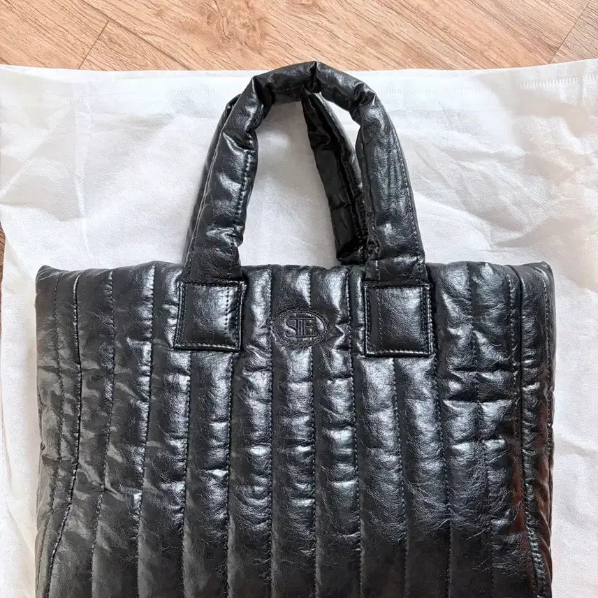 [BUNJANG] Sienne Quilted Tote Bag / 시엔느 퀼팅백
