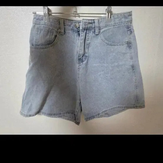 [BUNJANG] Light Wash Denim 3-Inch Shorts / 기본 연청 3부 반바지