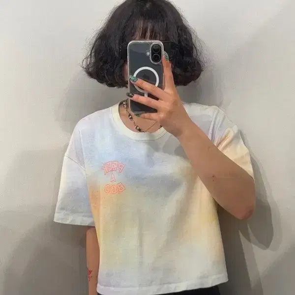 [BUNJANG] BEAKER Women's Tie-Dye Graphic Crop T-Shirt Size 2 / 2 BEAKER 비이커 여성 타이다이 그래픽 크롭 반팔 티셔츠