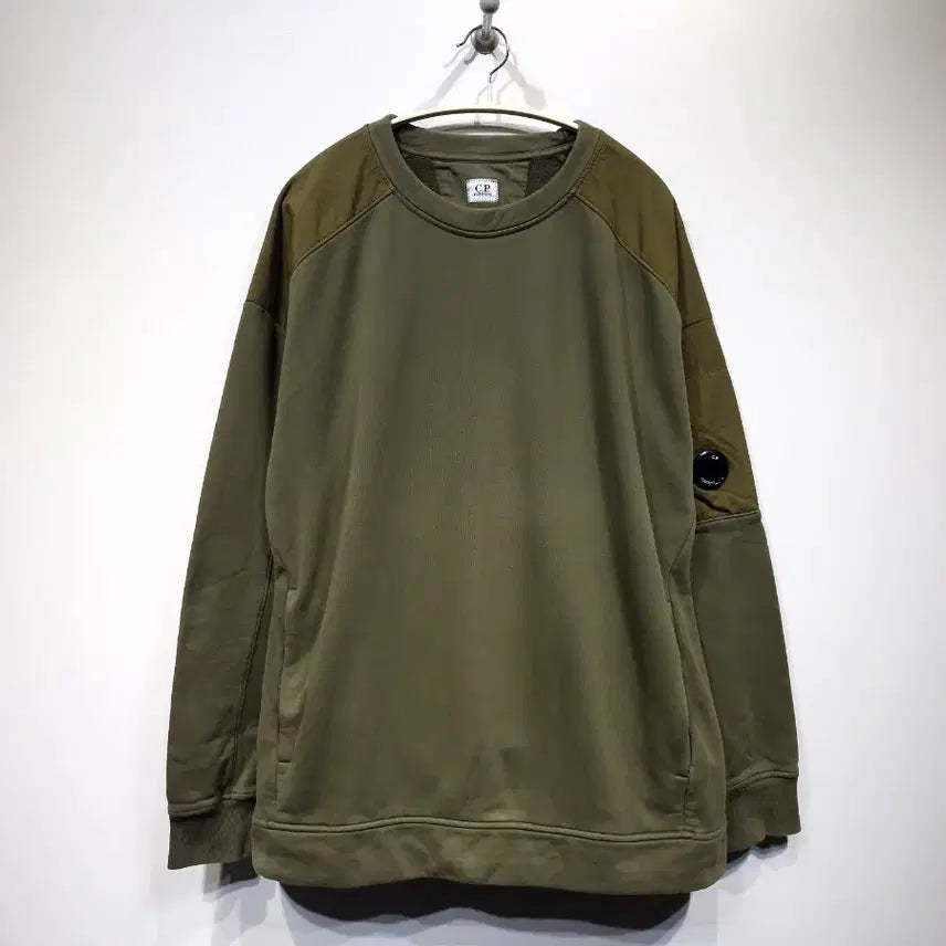 [BUNJANG] CP Company Lens Logo Sweatshirt / 씨피컴퍼니(CP Company)렌즈 와펜 맨투맨