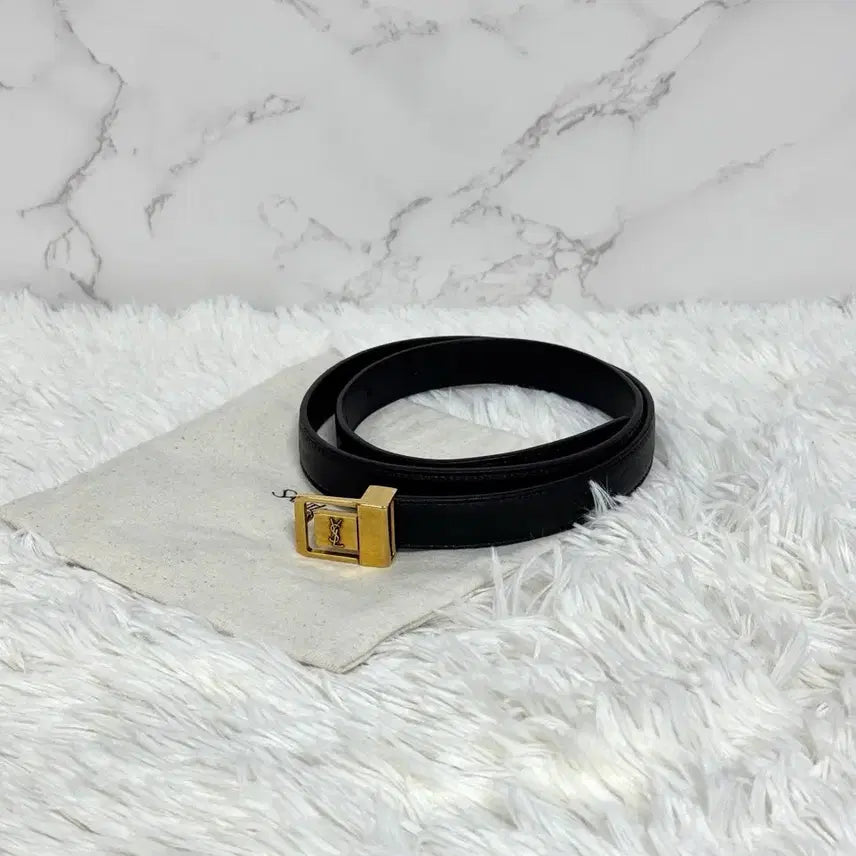 [BUNJANG] Saint Laurent LA66 Slim Belt Black Gold Hardware / [70] 생로랑 LA66 슬림 벨트 블랙 금장