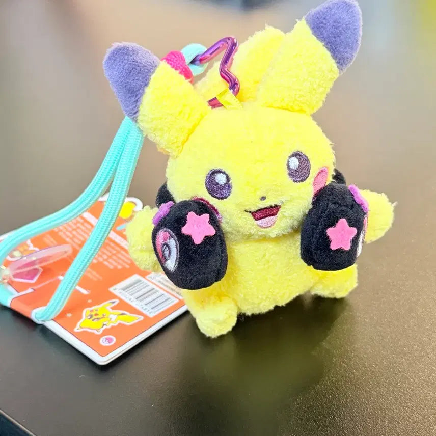 [BUNJANG] Pokemon 30th Anniversary Pikachu Limited Edition Doll Keychain / 포켓몬스터 30주년 피카츄 한정판 인형 키링 팔아요