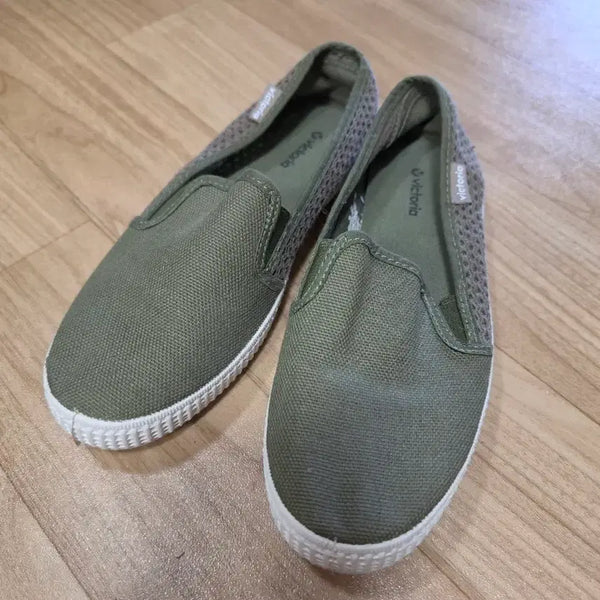 [BUNJANG] Victoria Slip-on Olive Green Sneakers / 빅토리아 슬립온 올리브 그린 230 36사이즈
