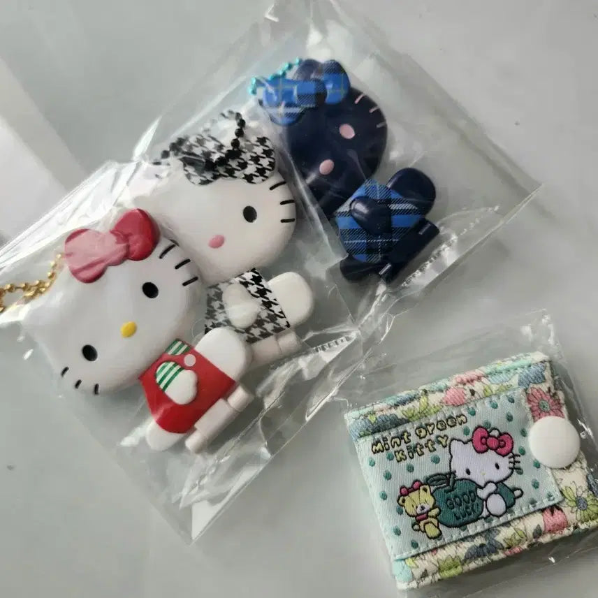 [BUNJANG] Hello Kitty Mirror Collection Keyring Set (3 pcs) + Cord Winder / 최저가) 헬로키티 미러 컬렉션 키링 3개 + 키티 줄감개
