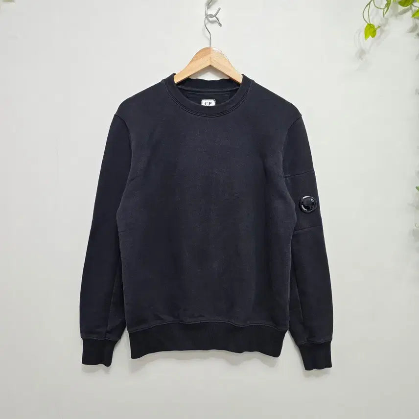 [BUNJANG] CP Company Lens Applique Sweatshirt Black / 큐알인증 ) CP컴퍼니 렌즈 와펜 맨투맨