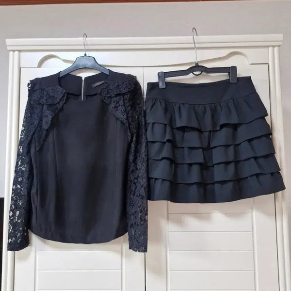 [BUNJANG] Tastory Top + INTME Skirt Set / 타스타스 상의+lNTIME스커트 온앤온쥬크듀엘지컷베네통럭키슈에뜨에고이스트