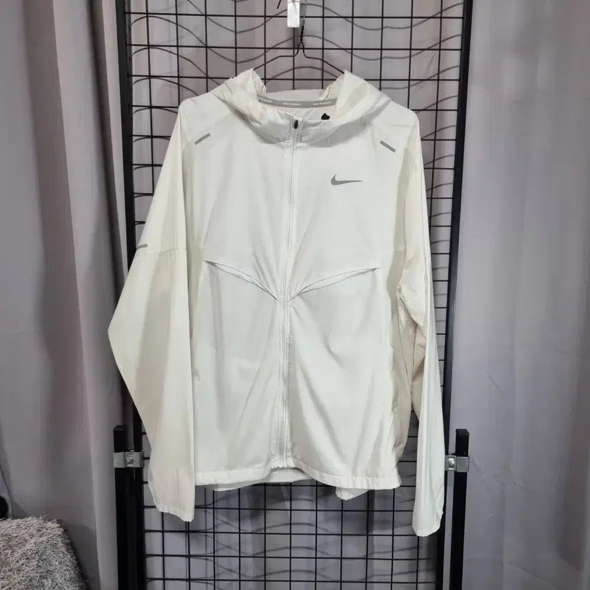 [BUNJANG] Nike Running Lightweight Repel UV Windrunner Hooded Zip-Up Jacket (Size 105) / 나이키 러닝 경량 바람막이 리펠 UV 윈드러너 후드 집업 자켓 105