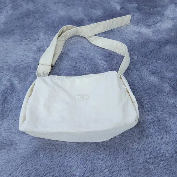 [BUNJANG] Ordinary Holiday Shoulder Bag / 오디너리 홀리데이 숄더백 가방 | 0603A39