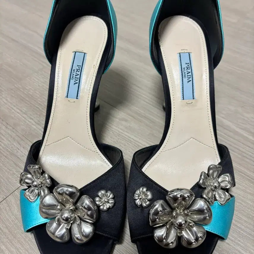 [BUNJANG] Prada Limited Edition Archive Flower Heels / 프라다 한정판 아카이브 플라워 힐
