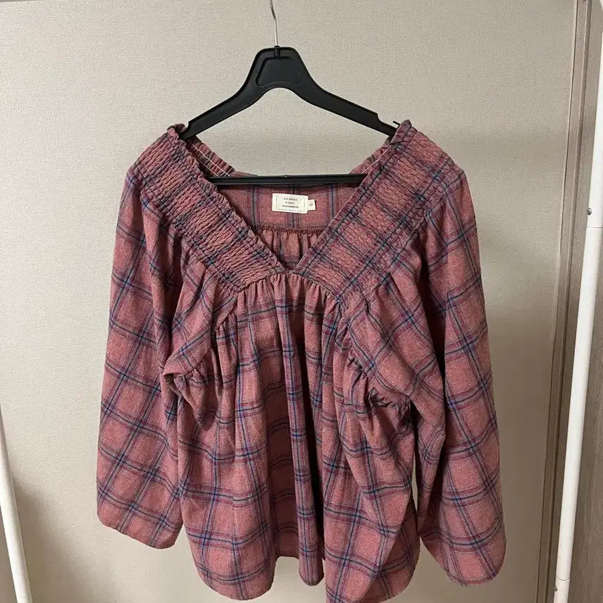 [BUNJANG] Check V-Neck Blouse / 체크 브이 블라우스