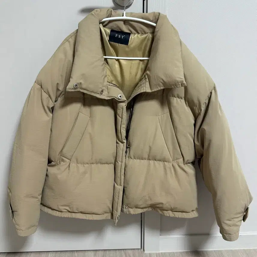 [BUNJANG] Beige Short Padded Jacket / 베이지 숏패딩