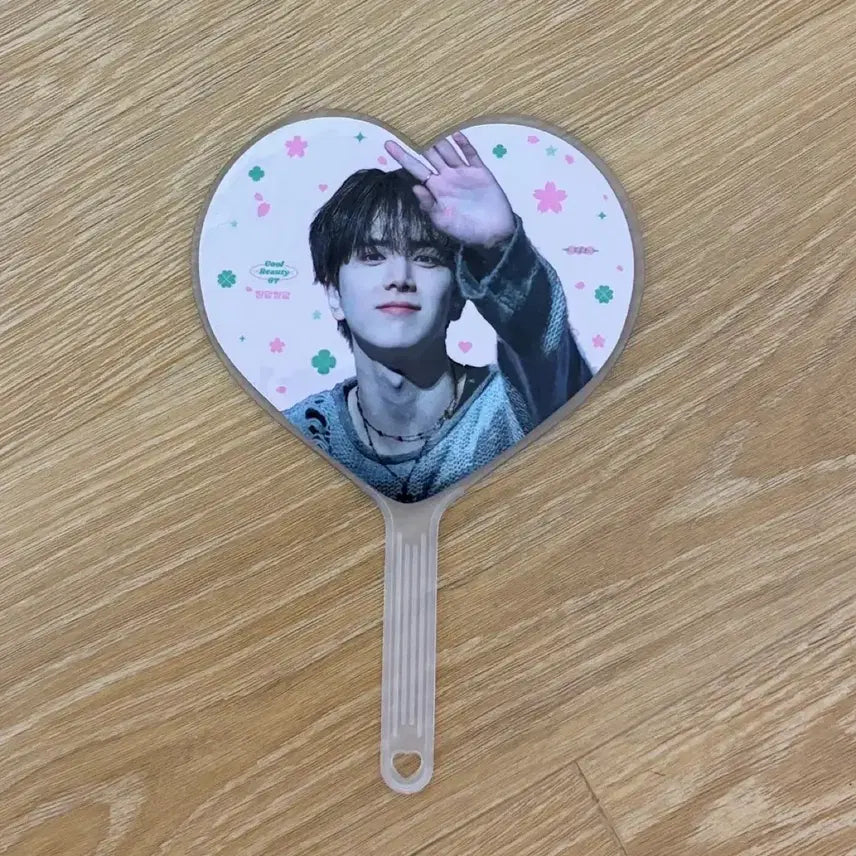 [BUNJANG] The Boyz Younghoon Mini Uchiwa & Fanlight Accessory / 더보이즈 영훈 미니우치와 영훈우치와 응원봉 응원도구