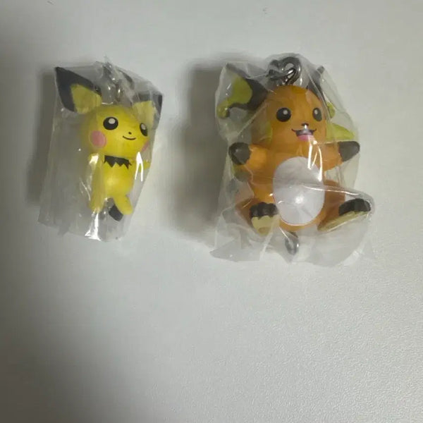 [BUNJANG] Pokemon Dangling Mascot Gacha Keychain Bundle Set / 포켓몬 주렁주렁 연결 마스코트 가챠 키링 대롱대롱 피츄 라이츄 일괄