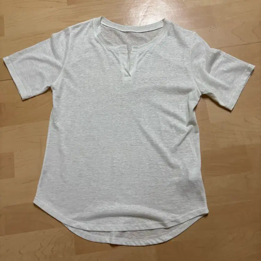 [BUNJANG] White Linen V-Neck Short Sleeve T-Shirt / 화이트 린넨 브이넥 반팔 티셔츠