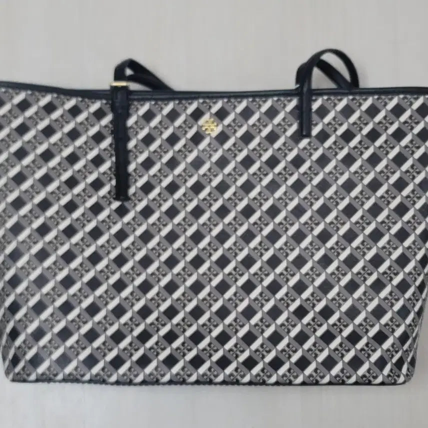 [BUNJANG] Tory Burch Geo Logo Top Zip Tote Bag / 토리버치 지오로고 탑지퍼 토트백 판매합니다