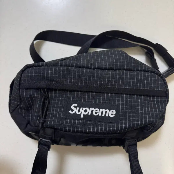 [BUNJANG] Supreme Waist Bag Black 24SS / 슈프림 웨이스트백 블랙 24SS
