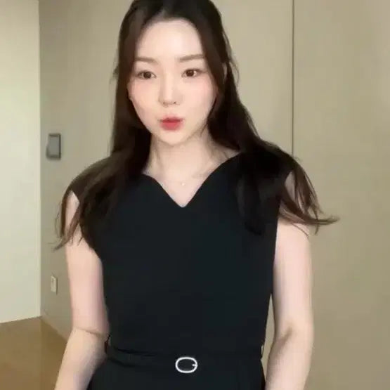 [BUNJANG] Lienlier Black V-Neck Midi Dress (Size S) / 구매가 199000 | 리앙리에 |Lienlier 블랙 원피스 하객룩