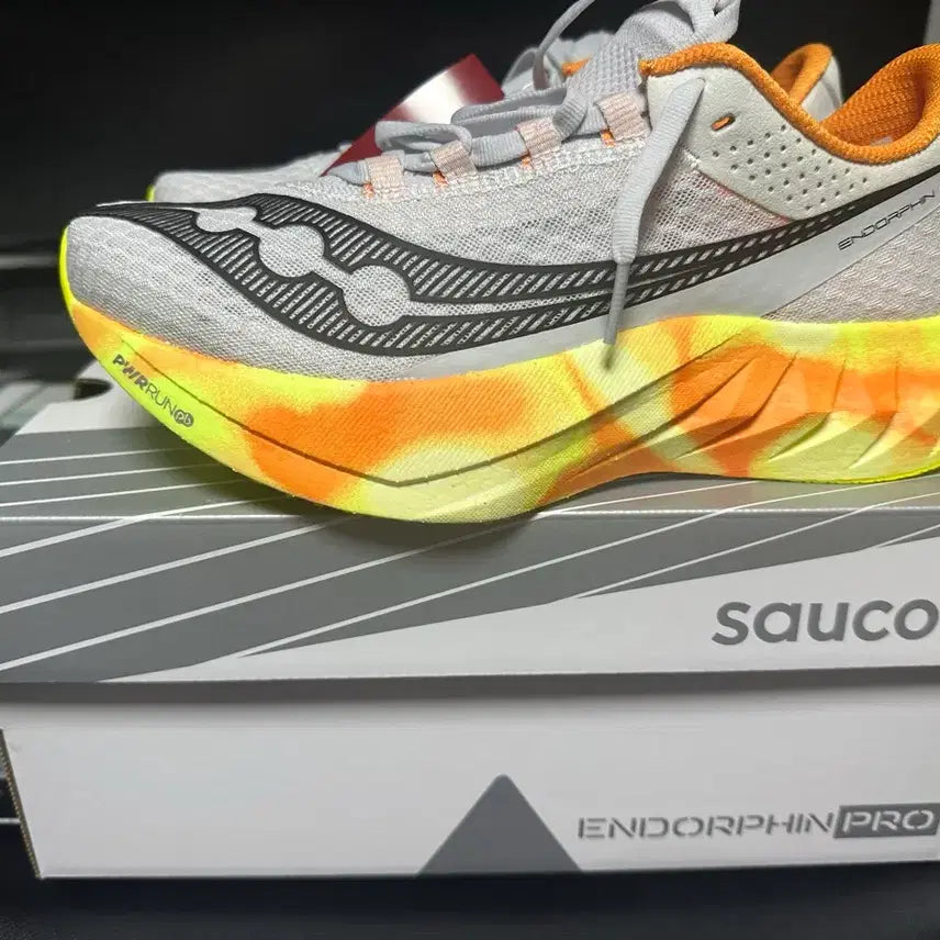 [BUNJANG] Saucony Endorphin Pro 4 Running Shoes / 써코니 엔돌핀 프로4 (새상품)
