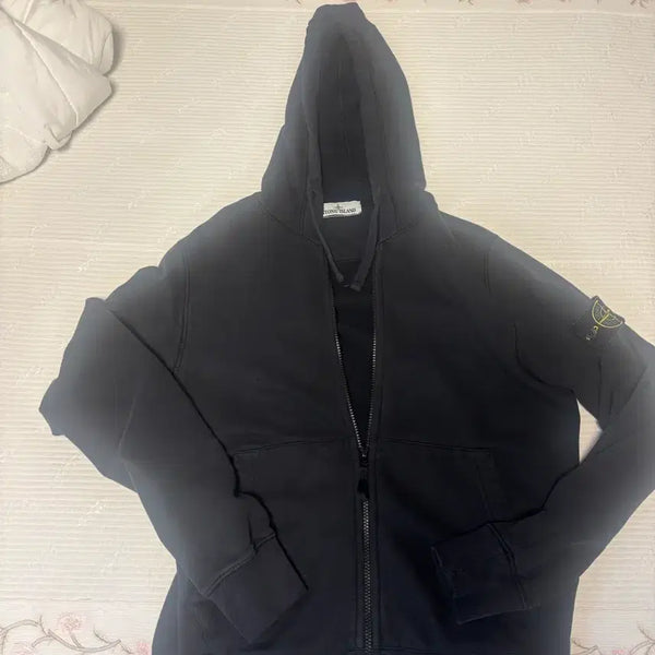 [BUNJANG] Stone Island Hooded Zip-Up Jacket Black / 스톤아일랜드 후드집업