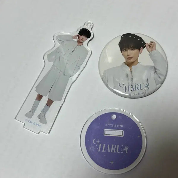 [BUNJANG] ENHYPEN Cafe Harua 2025 Acrylic Stand & Can Badge Bundle Set / 일괄 2025 앤팀 카페 하루아 아크스타 캔뱃지 아크릴스탠드