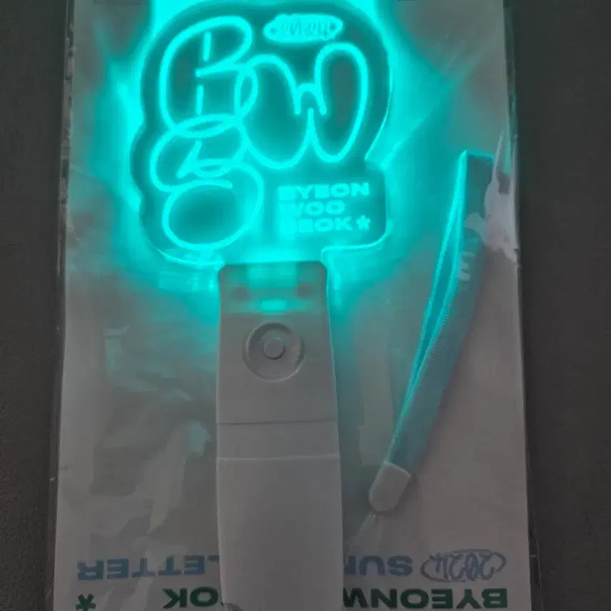 [BUNJANG] Byun Woo Seok Sealed Photocard (Fan Meeting Support Light Stick) / 변우석 팬미 응원봉 미개봉포토카드 새제품