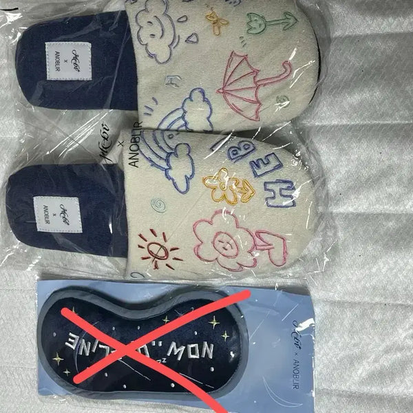 [BUNJANG] Hebi Anooblier Collaboration Slippers (New) / Hebi 헤비 아노블리어 슬리퍼 새상품