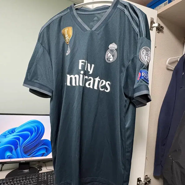 [BUNJANG] Toni Kroos 18-19 Real Madrid Away Authentic Jersey XL / 토니 크로스 18-19 레알 마드리드 어웨이 정품 유니폼