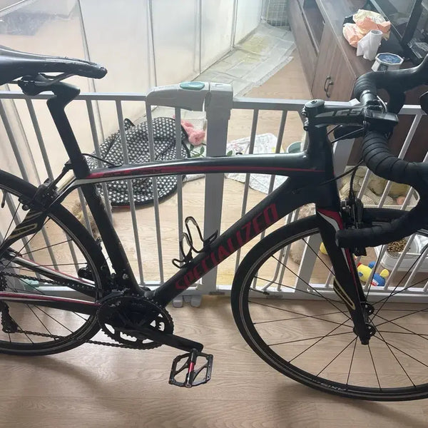 [BUNJANG] Specialized Road Bike Black/Red / 스페셜라이즈드 로드 자전거 블랙/레드