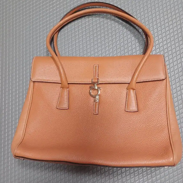 [BUNJANG] Salvatore Ferragamo Gancini Leather Tote Bag Brown / 페라가모 간치니 토트백 브라운