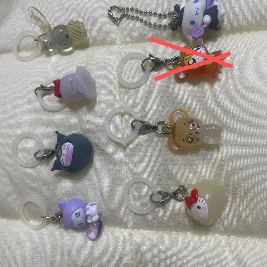 [BUNJANG] Various Sanrio, Miffy, Hello Kitty, Hamtaro Keychains / 메지루시키링(산리오, 미피, 키티, 햄토리 등)