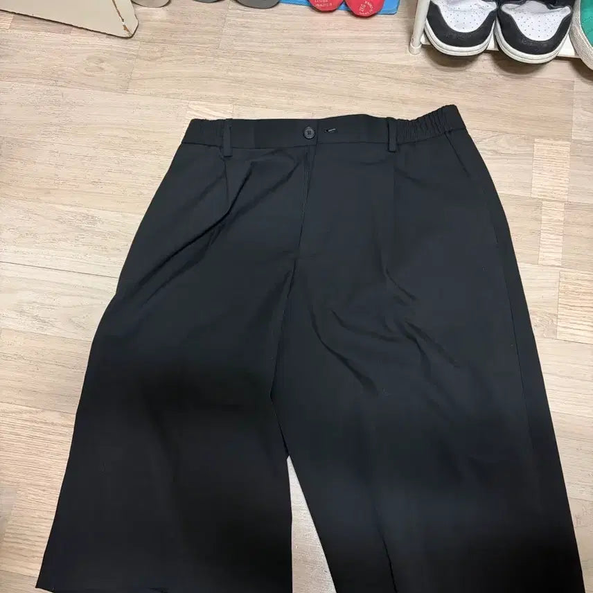[BUNJANG] Musinsa Standard One-Tuck Half Bermuda Slacks / 무신사 스탠다드 원턱 하프 슬랙스 버뮤다