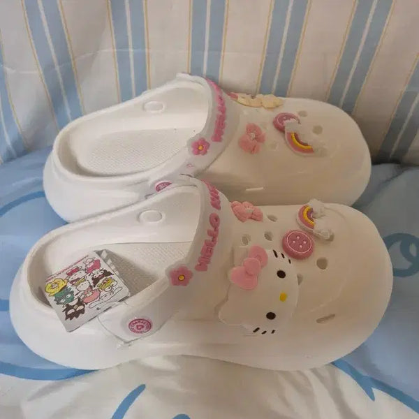 [BUNJANG] Hello Kitty Sandals Size 240-245 / 헬로키티 샌들 240-245새상품