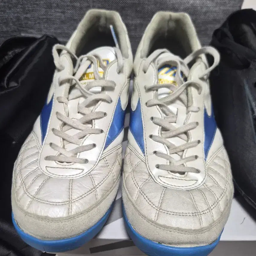 [BUNJANG] Mizuno Morelia Sala Japan TF Soccer Cleats / 미즈노 모렐리아 살라 재팬 tf