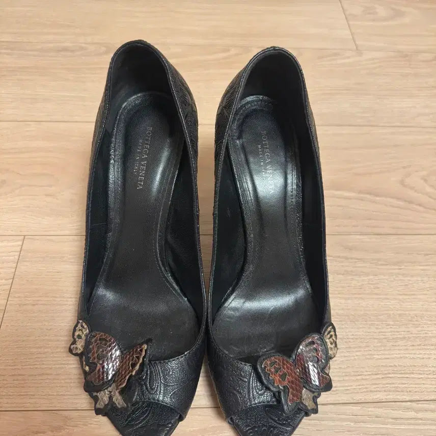 [BUNJANG] Bottega Veneta Butterfly Open-Toe Pumps / 보테가베네타 오픈토 펌프스 (36.5)