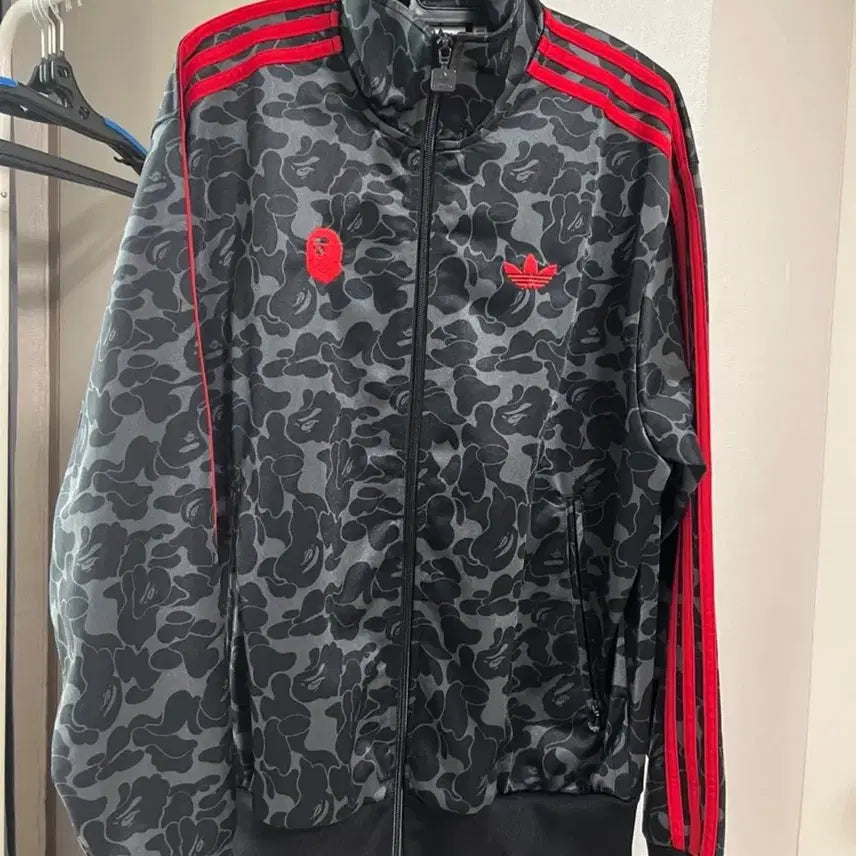 [BUNJANG] Adidas x Bape All Over Print Track Top Black KR M / 급처) 아디다스 x 베이프 올오버 프린트 트랙탑 블랙 KR M사이즈