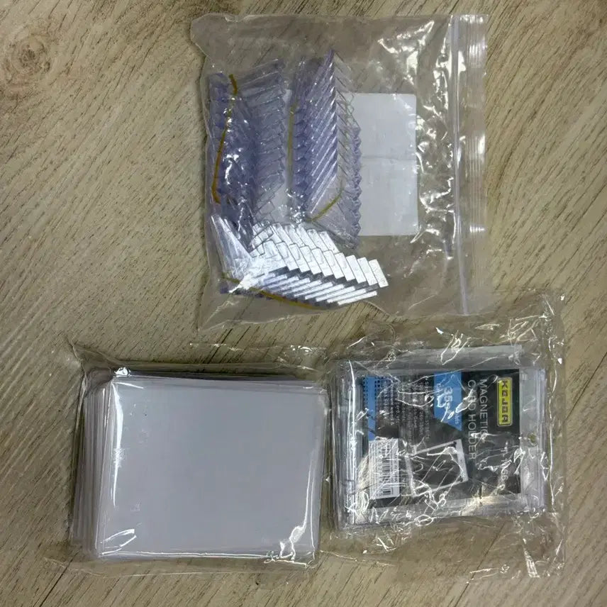 [BUNJANG] Photocard Holder Bundle Set / 캔뱃지 스탠드, 투명 탑로더, 포토카드 케이스 일괄 판매